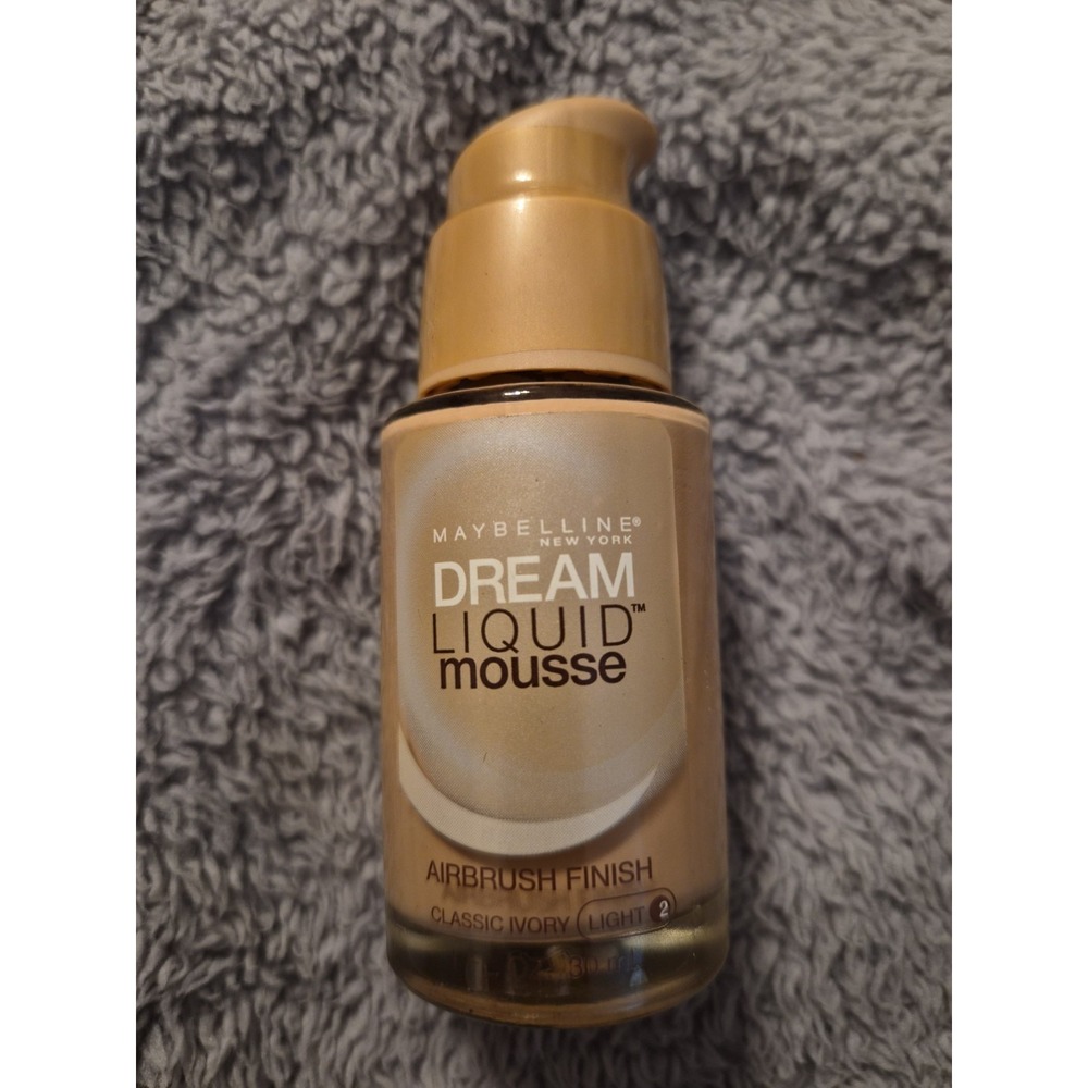 Maybelline Dream Satin Liquid Foundation Hydrating Serum 2 Classic Ivory New